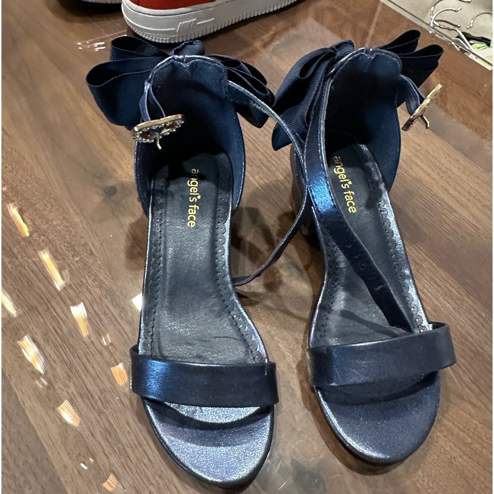 Girls angel face navy patent sandal heel euro 30